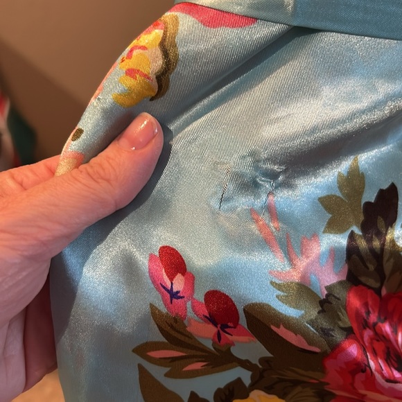 Rose and Turquoise Satin Robe - Picture 6 of 6
